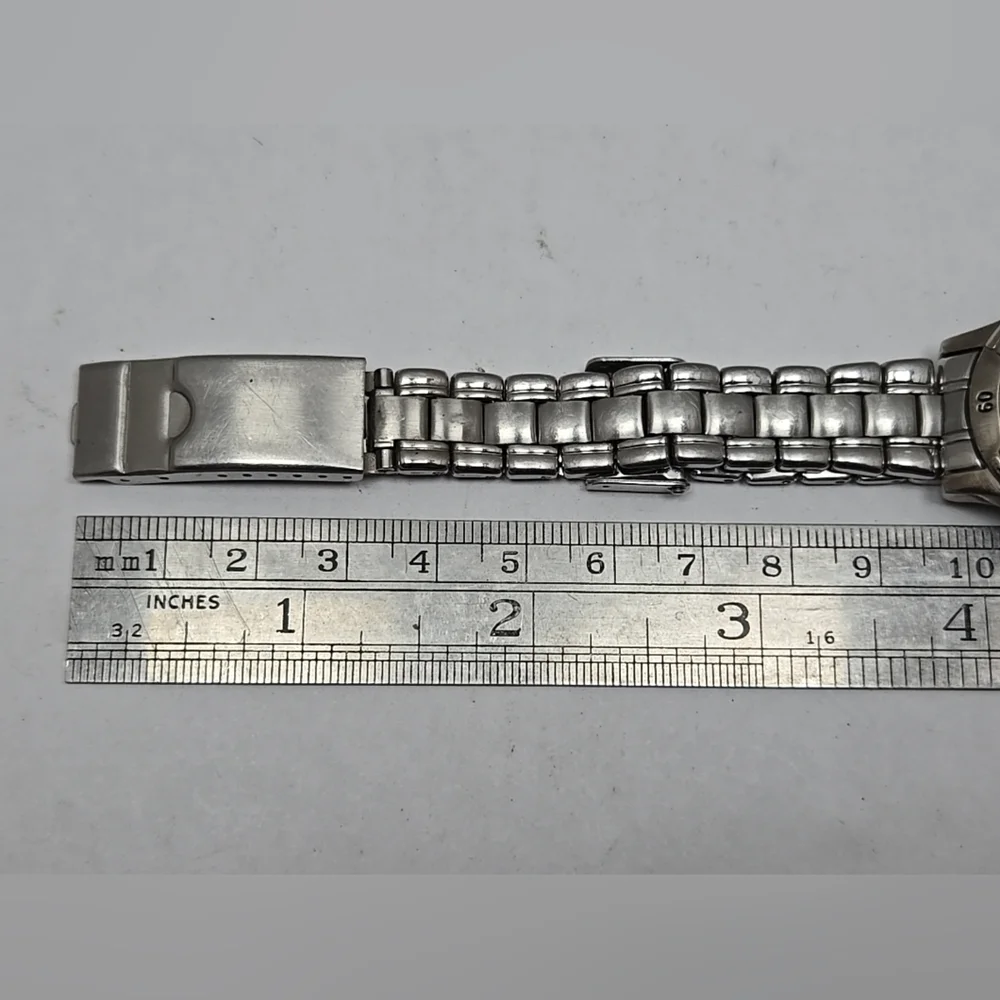 Womens Vintage Guess Waterpro Watch 29mm Silver Tone 50M New Battery
